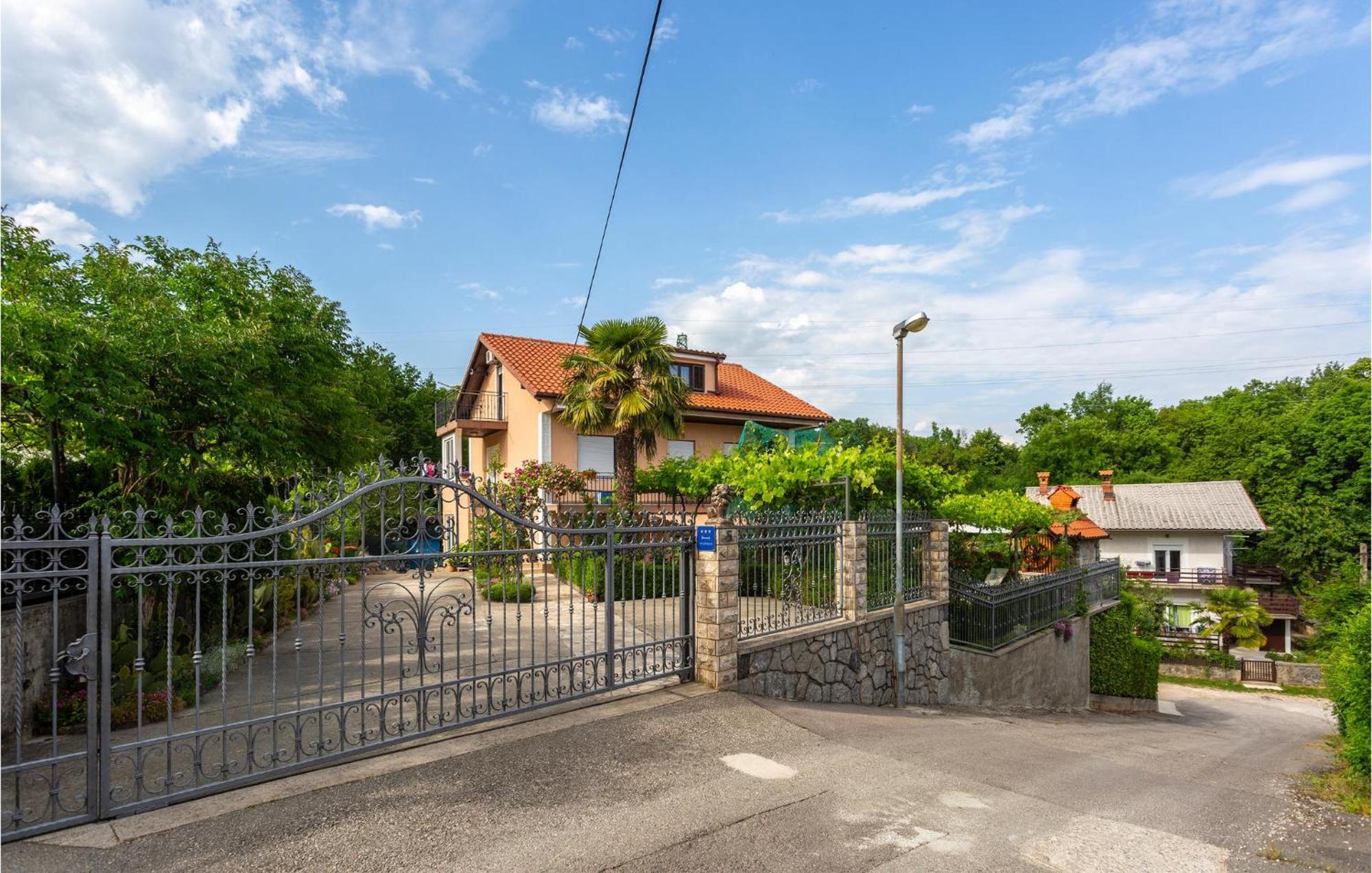 Beautiful Apartment In Matulji With Wifi Exterior foto